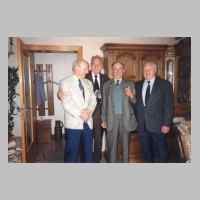 080-2205 11. Treffen vom 6.-8. September 1996 in Loehne - Ulrich vollendet das 80. Lebensjahr. Unverhoffter Besuch in seiner Wohnung.JPG